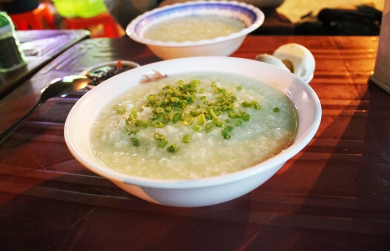Cháo đêm Hà Thành