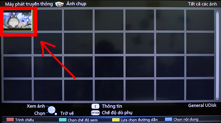 Chọn các mục tương ứng để xem nội dung trên USB