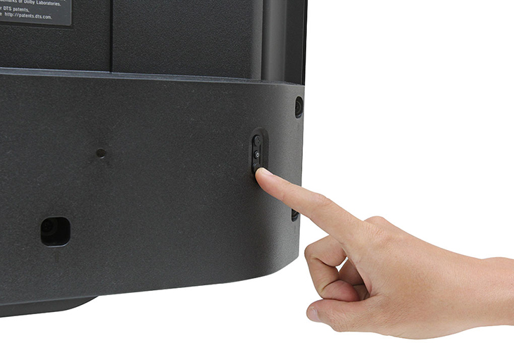 Khởi động/ Bật chiếc tivi nhà bạn lên