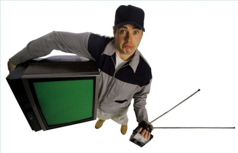 Gọi thợ sửa tivi đến