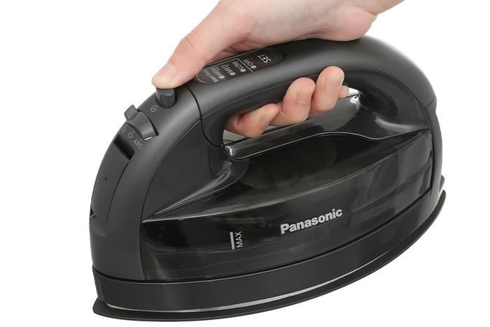 Bàn là hơi nước Panasonic NI-WL55KRA 2000W