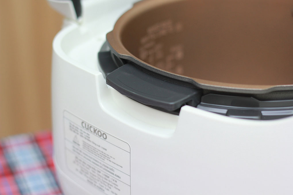 Nồi cơm điện Cuckoo CRPL1052F 1.8 lít