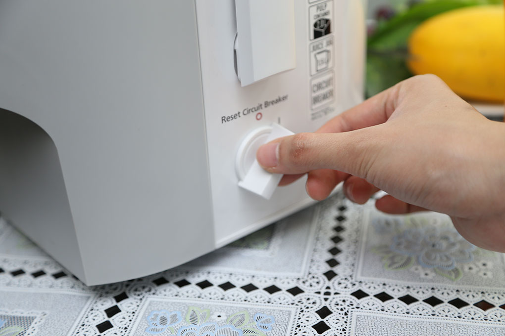 Máy Ép Trái Cây Panasonic MJ-SJ01WRA 1.5 lít / 800W