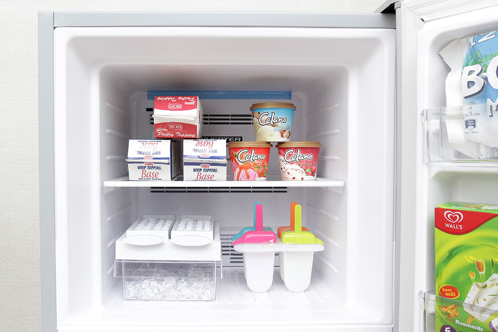 Tủ lạnh Hitachi R-H200PGV4 2 cánh 203L