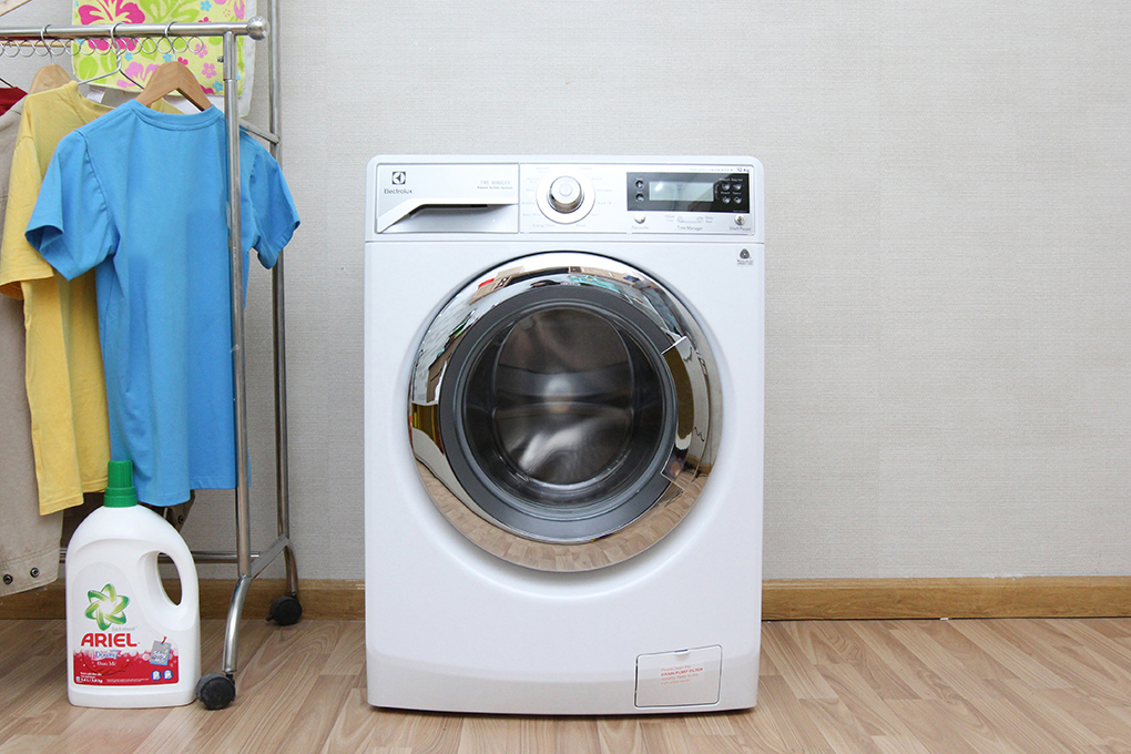 Máy Giặt Electrolux EWF12022 10 KG