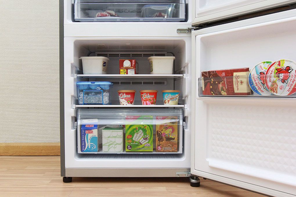 Tủ Lạnh Panasonic NR-BV328QSVN 2 Cánh 290 Lít