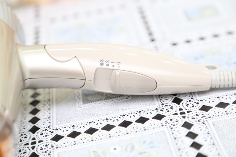  Máy Sấy Tóc Panasonic EH-NE42-N645