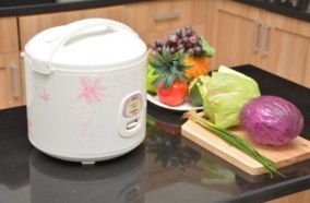 Nồi Cơm Điện MIDEA MR-CM18SQ Nồi cơ 1.8 L, Lòng nồi chống dính