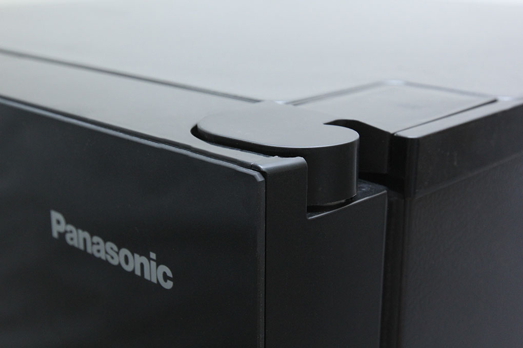 Tủ lạnh Panasonic 322 lít NR-BV368GKVN Ngăn Đá Dưới