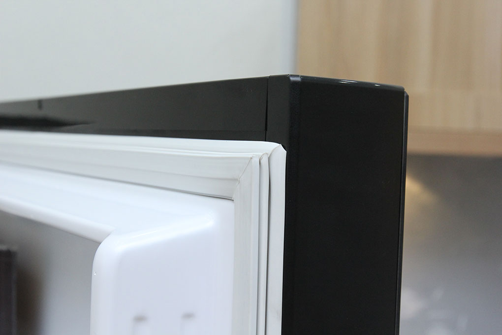 Tủ lạnh Panasonic 322 lít NR-BV368GKVN Ngăn Đá Dưới