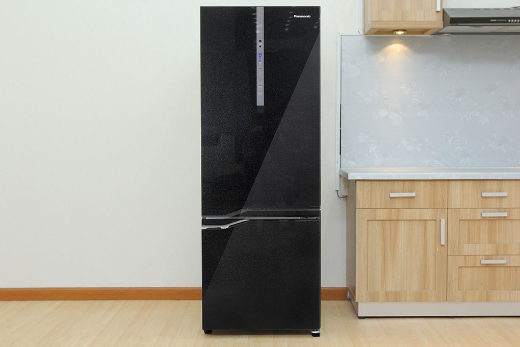 Tủ lạnh Panasonic 322 lít NR-BV368GKVN Ngăn Đá Dưới