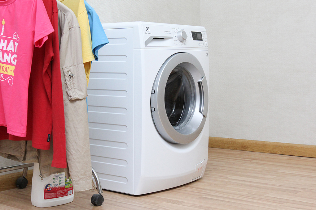 Máy Giặt Electrolux EWF12942  9 Kg